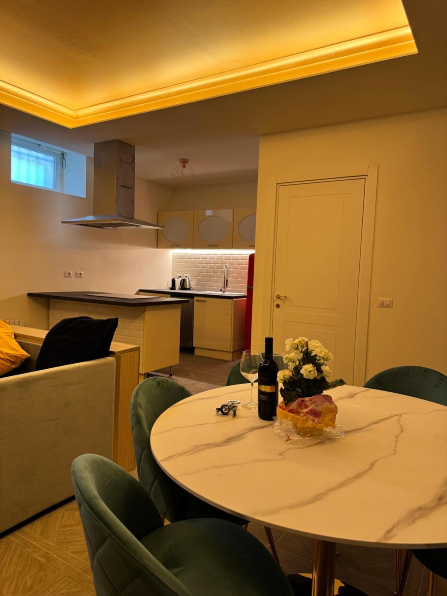 Isola Suites Milánó Szoba fotó